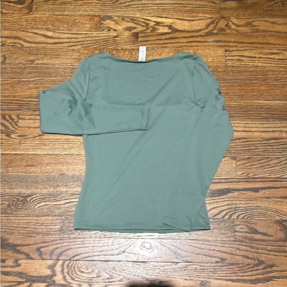 Square Neck Long Sleeve Top - Green - Picture 3 of 3